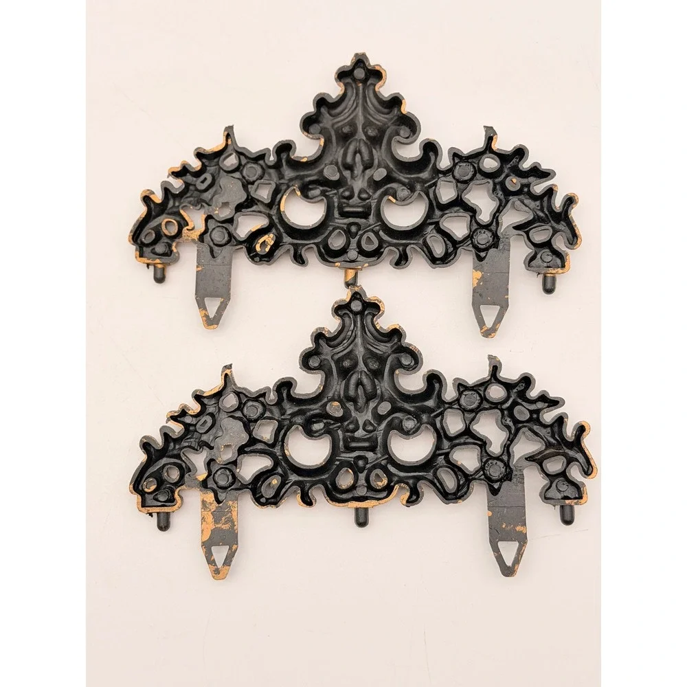 Vintage Syroco Gold Ornate Floral Scroll Wall Pediment Appliques Set of 2 MCM